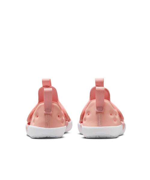 NIKE（ナイキ）の「ナイキ サンレイ プロテクト 4 ベビーサンダル / Nike Sunray Protect 4 Baby/Toddler Sandals HF6278-600 Echo Pink（サンダル・キッズ・ピンク系その他・11/12/13/14/15 /9/16/8/10）」の6枚目の写真