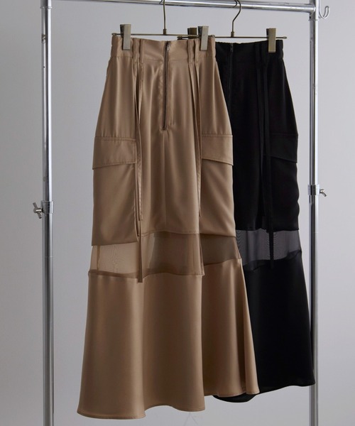 MIELI INVARIANT（ミエリインヴァリアント）の「Military Cargo Gloss Skirt（スカート・レディース・ブラック/ベージュ・MEDIUM/SMALL）」の3枚目の写真