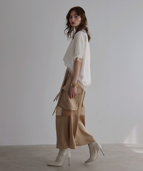 MIELI INVARIANT（ミエリインヴァリアント）の「Military Cargo Gloss Skirt（スカート・レディース・ブラック/ベージュ・MEDIUM/SMALL）」の11枚目の写真