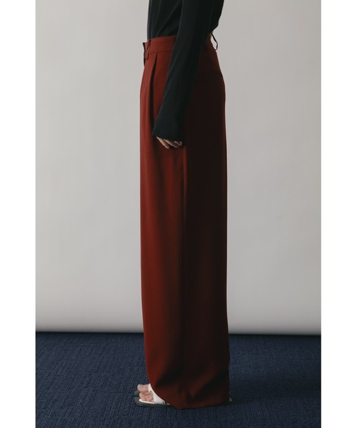 CINOH(チノ)の「BACK SATIN GEORGETTE PINTUCK PANTS(スラックス・レディース・ボルドー/ライトグレー/ブラック・38/36)」の9枚目の写真