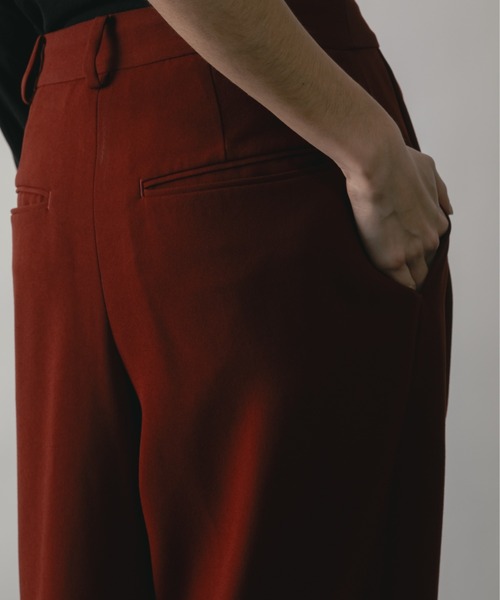 CINOH(チノ)の「BACK SATIN GEORGETTE PINTUCK PANTS(スラックス・レディース・ボルドー/ライトグレー/ブラック・38/36)」の11枚目の写真