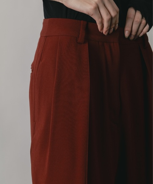 CINOH(チノ)の「BACK SATIN GEORGETTE PINTUCK PANTS(スラックス・レディース・ボルドー/ライトグレー/ブラック・38/36)」の12枚目の写真