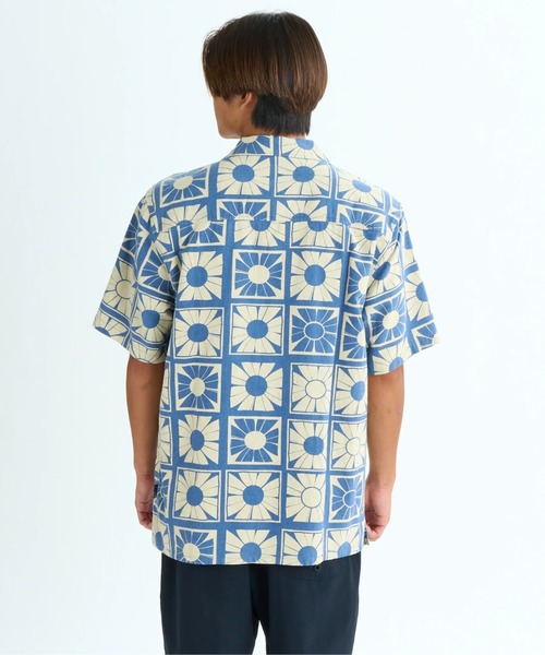 Quiksilver(クイックシルバー)の「SCHANK SS SHIRT /クイックシルバー総柄オープンカラー半袖シャツ(シャツ/ブラウス・メンズ・イエロー・SMALL/MEDIUM/LARGE/X-LARGE)」の2枚目の写真