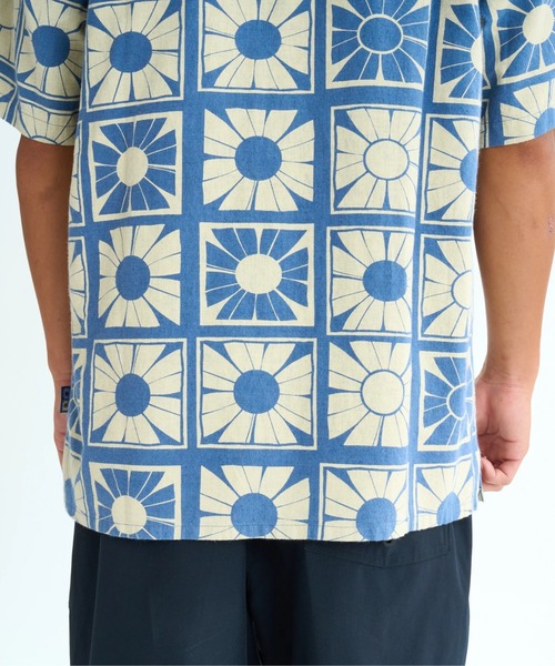 Quiksilver(クイックシルバー)の「SCHANK SS SHIRT /クイックシルバー総柄オープンカラー半袖シャツ(シャツ/ブラウス・メンズ・イエロー・SMALL/MEDIUM/LARGE/X-LARGE)」の6枚目の写真