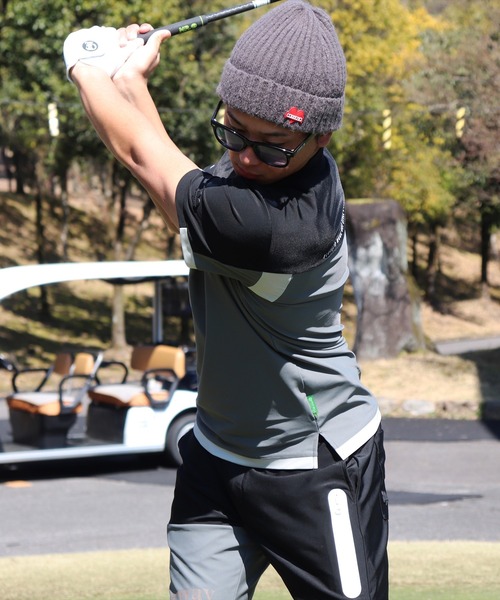 LUXE/R GOLF(ラグジュ ゴルフ)の「(RM)【LUXE/R GOLF】COOL & DRY ストレッチ スムース バイカラー モックネック Tシャツ(Tシャツ/カットソー・メンズ・ブラック×グレー・L/XL/M)」の15枚目の写真