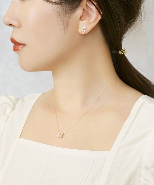 TAKE-UP（テイクアップ）の「[ フワットイヤリングス]パールグラデイヤリング（イヤリング・レディース・イエローゴールド・FREE）」の4枚目の写真