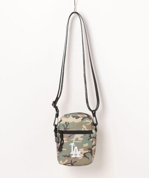 MLB(メジャーリーグベースボール)の「MLB ショルダーバッグ1(ショルダーバッグ・レディース・ブラック×ブルー/ブラック/アニマル/ネイビー/ブラック×ホワイト/レオパード/グリーン系カモフラージュ/カモフラージュ・FREE)」の6枚目の写真