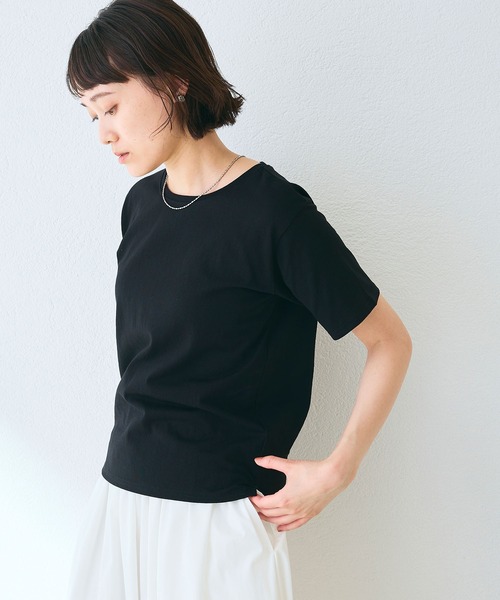 CROSS FUNCTION（クロスファンクション）の「《汗染み防止》裾スリットベーシックTシャツ 動画あり【CROSS FUNCTION/クロスファンクション】（Tシャツ/カットソー・レディース・モカ/ネイビー/オフホワイト/杢グレー/ブラック・M/LL/L）」の22枚目の写真