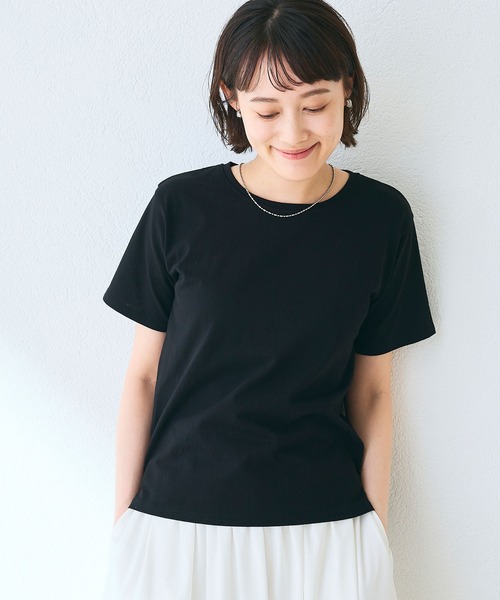 CROSS FUNCTION（クロスファンクション）の「《汗染み防止》裾スリットベーシックTシャツ 動画あり【CROSS FUNCTION/クロスファンクション】（Tシャツ/カットソー・レディース・モカ/ネイビー/オフホワイト/杢グレー/ブラック・M/LL/L）」の21枚目の写真