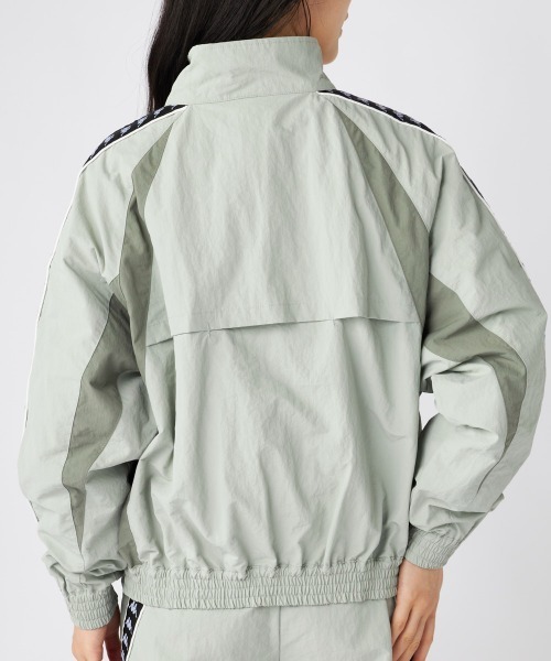 Kappa（カッパ）の「ナイロンジャケット（ナイロンジャケット・レディース・グレー/ブラック・LARGE/MEDIUM/SMALL）」の12枚目の写真