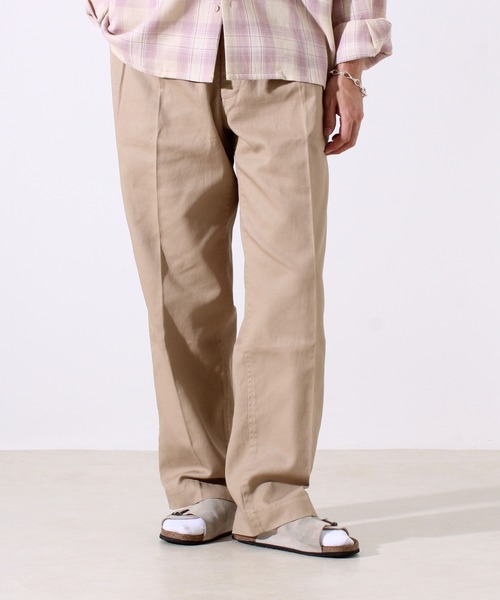 GLOSTER（グロスター）の「【WEB限定】ツータックフレンチチノ（チノパンツ・メンズ・ネイビー/ベージュ・マルチサイズ）」の2枚目の写真