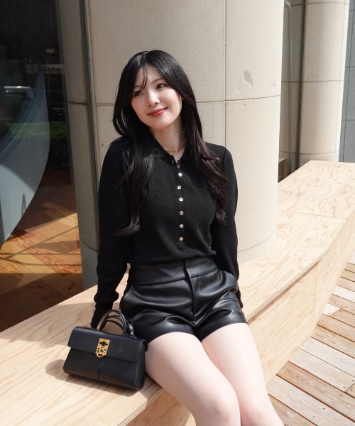 SENEE（セニー）の「button design polo knit（ボタンデザインポロニット）（ニット/セーター・レディース・ブラック/アイボリー・FREE）」の11枚目の写真