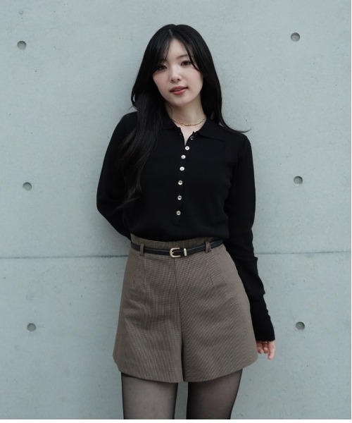 SENEE（セニー）の「button design polo knit（ボタンデザインポロニット）（ニット/セーター・レディース・ブラック/アイボリー・FREE）」の15枚目の写真