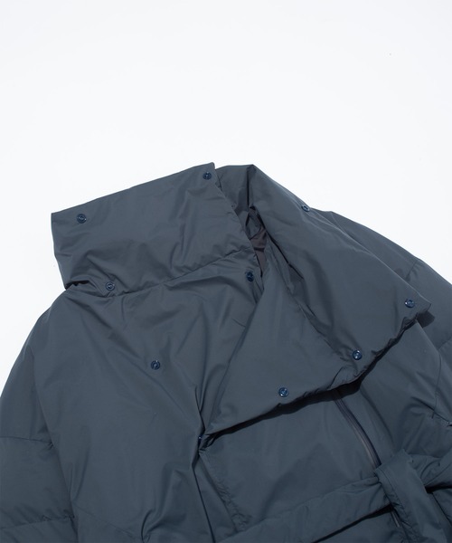 F/CE. (エフシーイー)の「F/CE. FT NEW STAND LONG COAT / エフシーイー エフライト ニュースタンドロングコート(ダウンジャケット/コート・レディース・ネイビー/ブラック/アイボリー・SMALL/MEDIUM)」の19枚目の写真