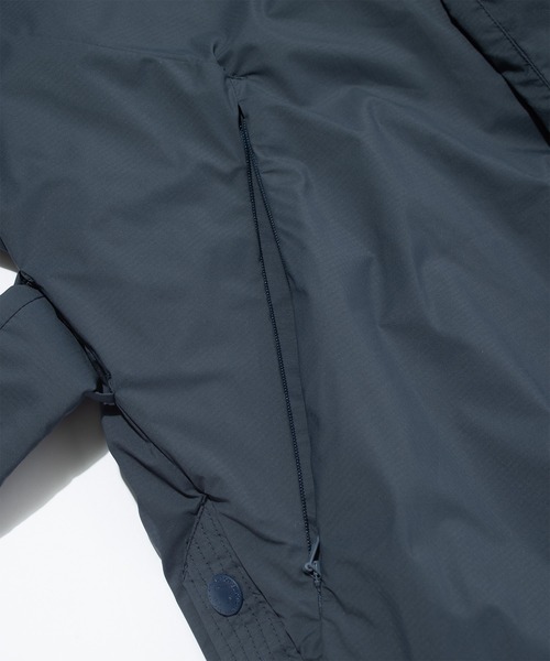 F/CE. (エフシーイー)の「F/CE. FT NEW STAND LONG COAT / エフシーイー エフライト ニュースタンドロングコート(ダウンジャケット/コート・レディース・ネイビー/ブラック/アイボリー・SMALL/MEDIUM)」の4枚目の写真