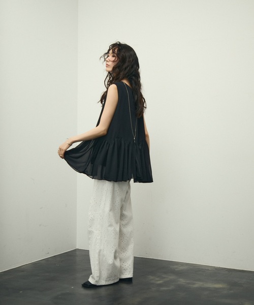 Lutim by u(ルチバイユー)の「Fleur Peplum Classic Top / フルールペプラムクラッシックトップス(Tシャツ/カットソー・レディース・ブラック/ピンク・FREE)」の4枚目の写真
