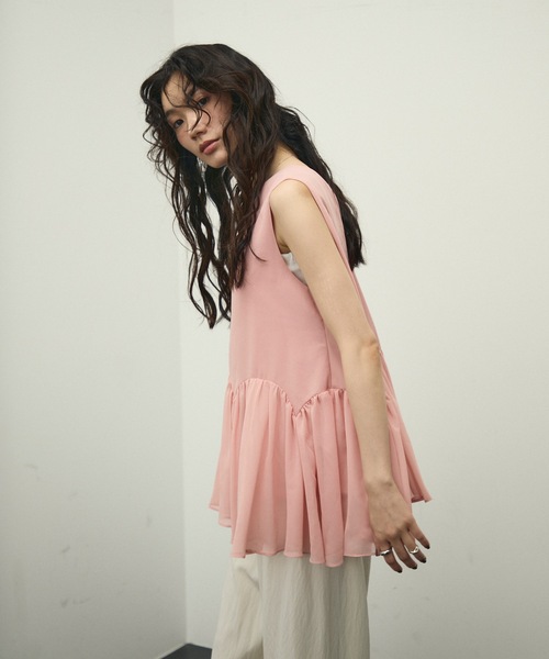Lutim by u(ルチバイユー)の「Fleur Peplum Classic Top / フルールペプラムクラッシックトップス(Tシャツ/カットソー・レディース・ブラック/ピンク・FREE)」の15枚目の写真
