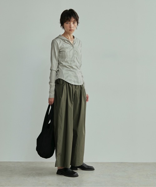 LOSCa(ロスカ)の「ヘンリーネックカットソーフーディー(Tシャツ/カットソー・レディース・グレー/ホワイト×ブラック/アイボリー・FREE)」の12枚目の写真