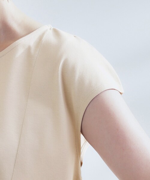 grove(グローブ)の「すっきり見え ペプラムフレンチスリーブカットソー(Tシャツ/カットソー・レディース・オリーブ/ブラック/ナチュラル・05/04/03/02/01)」の9枚目の写真