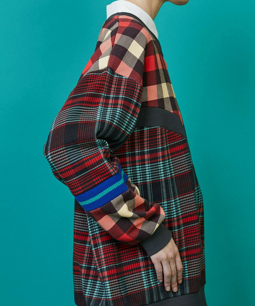 FRAPBOIS（フラボア）の「チェットレーナー（スウェット・レディース・ブルー系その他/レッド系その他・1/2）」の6枚目の写真