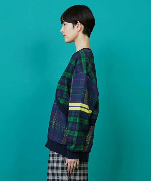 FRAPBOIS（フラボア）の「チェットレーナー（スウェット・レディース・ブルー系その他/レッド系その他・1/2）」の12枚目の写真