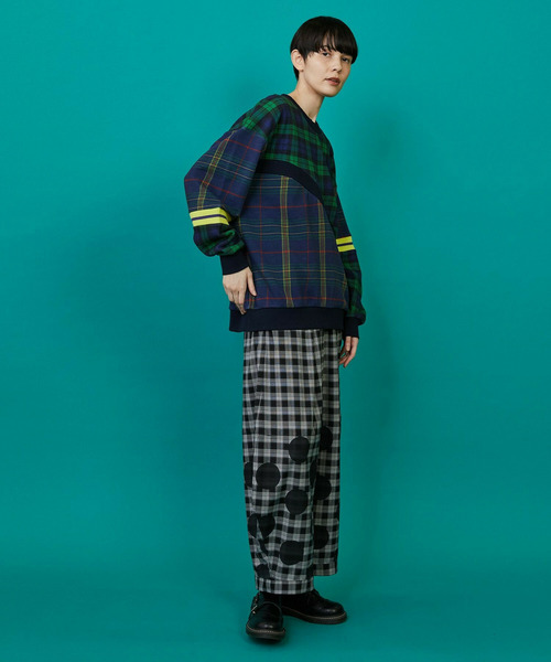 FRAPBOIS（フラボア）の「チェットレーナー（スウェット・レディース・ブルー系その他/レッド系その他・1/2）」の17枚目の写真