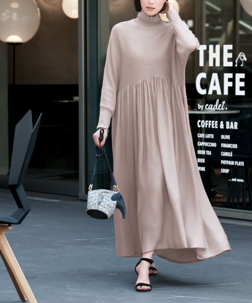 ELFRANK(エルフランク)の「タートルネック ロング ニット ワンピース(ワンピース・レディース・ピンク/チャコールグレー/ベージュ/ネイビー・FREE)」の4枚目の写真