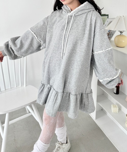 SOLLON.(ソルロン)の「フリルフーディーミニワンピース(ワンピース・レディース・グレー/ブラック・FREE)」の7枚目の写真