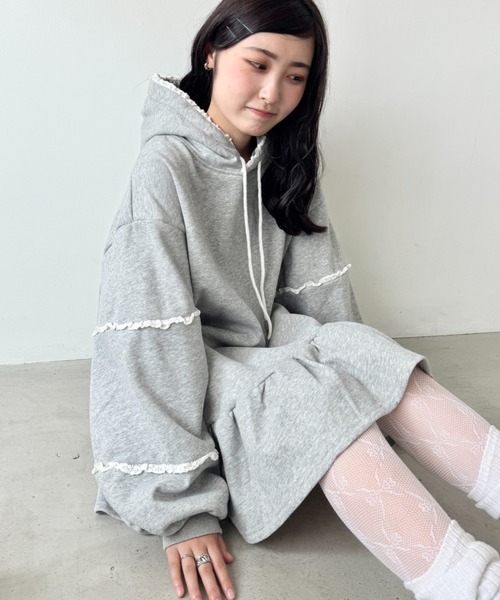 SOLLON.(ソルロン)の「フリルフーディーミニワンピース(ワンピース・レディース・グレー/ブラック・FREE)」の12枚目の写真