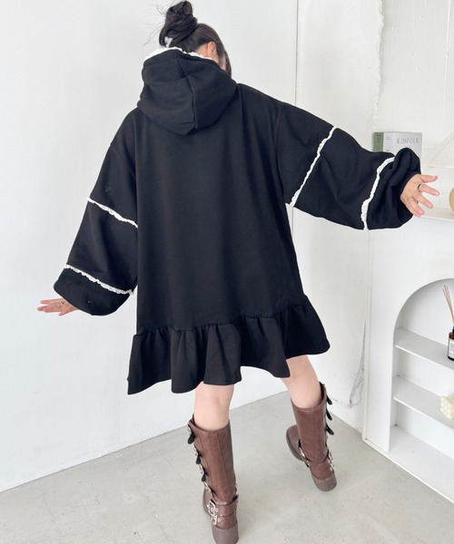 SOLLON.(ソルロン)の「フリルフーディーミニワンピース(ワンピース・レディース・グレー/ブラック・FREE)」の6枚目の写真