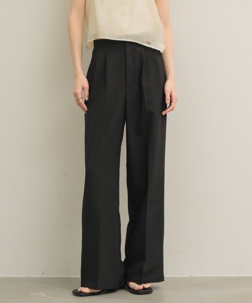 NEUNA(ヌナ)の「大人気のパンツがバージョンアップして登場!2タックパンツ(スラックス・レディース・チャコールグレー/アイボリー/ブラック・SMALL/MEDIUM/LARGE)」の3枚目の写真