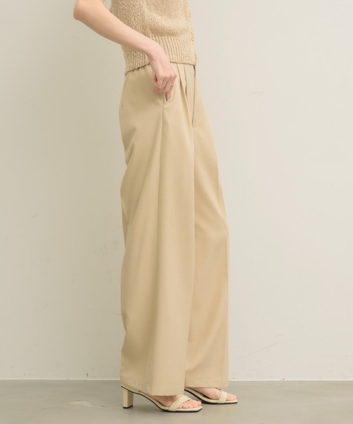 NEUNA(ヌナ)の「大人気のパンツがバージョンアップして登場!2タックパンツ(スラックス・レディース・チャコールグレー/アイボリー/ブラック・SMALL/MEDIUM/LARGE)」の12枚目の写真