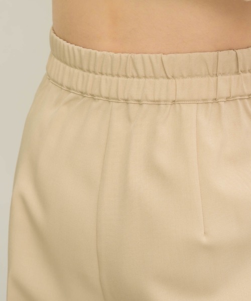 NEUNA(ヌナ)の「大人気のパンツがバージョンアップして登場!2タックパンツ(スラックス・レディース・チャコールグレー/アイボリー/ブラック・SMALL/MEDIUM/LARGE)」の9枚目の写真