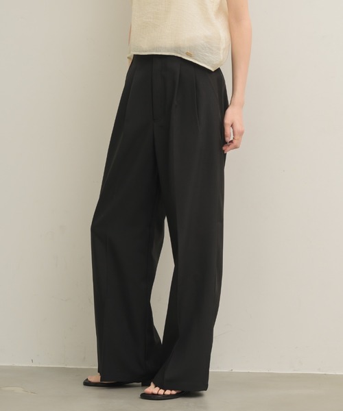 NEUNA(ヌナ)の「大人気のパンツがバージョンアップして登場!2タックパンツ(スラックス・レディース・チャコールグレー/アイボリー/ブラック・SMALL/MEDIUM/LARGE)」の21枚目の写真