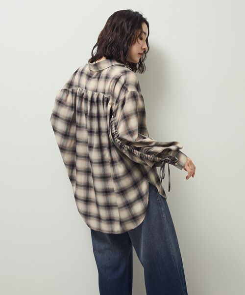 ELENCARE DUE（エレンカーレデュエ）の「・ELENCARE DUE チェックギャザーシャツ（シャツ/ブラウス・レディース・ネイビー/アイボリー/ブラック・FREE）」の21枚目の写真