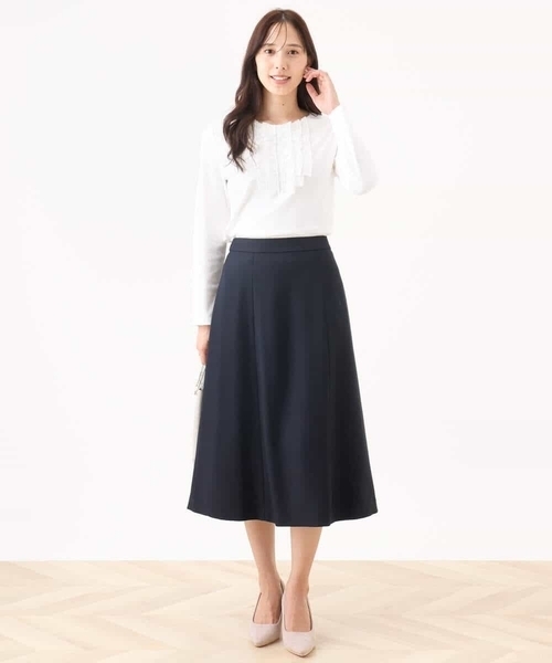 OFUON le MK(オフオンルエムケー)の「【2025AW】ミニフリルディティールコットンカットソー/洗える/WEB限定サイズあり(Tシャツ/カットソー・レディース・ホワイト/ブルー系その他・36/38)」の19枚目の写真