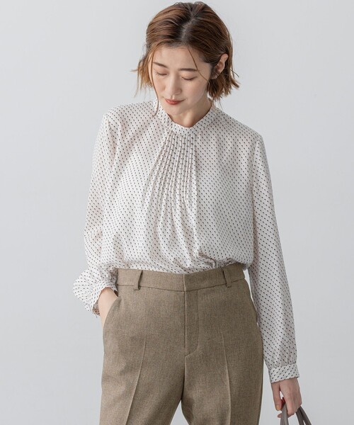 23区(ニジュウサンク)の「【洗える】グラデーションドットプリント ブラウス(シャツ/ブラウス・レディース・ネイビー系5/ホワイト系5・38/40)」の1枚目の写真