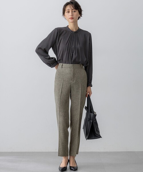 23区(ニジュウサンク)の「【洗える】グラデーションドットプリント ブラウス(シャツ/ブラウス・レディース・ネイビー系5/ホワイト系5・38/40)」の3枚目の写真