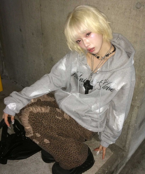 Midnight Move（ミッドナイトムーブ）の「A'GEM/9 × .kom 『MIDNIGHT MOVE/ミッドナイトムーブ』89フードZIP UP/ナンバリングデザイン フードジップアップパーカー（パーカー・レディース・ブラック/グレー・FREE）」の2枚目の写真