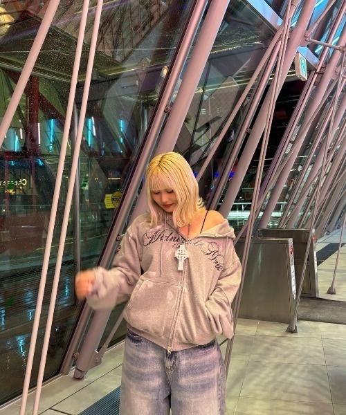 Midnight Move（ミッドナイトムーブ）の「A'GEM/9 × .kom 『MIDNIGHT MOVE/ミッドナイトムーブ』89フードZIP UP/ナンバリングデザイン フードジップアップパーカー（パーカー・レディース・ブラック/グレー・FREE）」の10枚目の写真