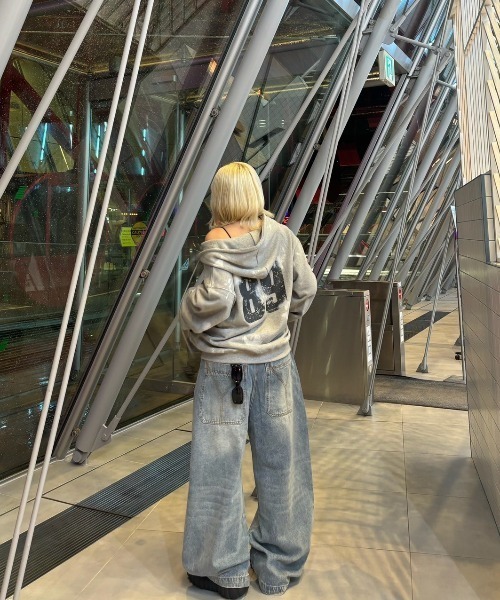 Midnight Move（ミッドナイトムーブ）の「A'GEM/9 × .kom 『MIDNIGHT MOVE/ミッドナイトムーブ』89フードZIP UP/ナンバリングデザイン フードジップアップパーカー（パーカー・レディース・ブラック/グレー・FREE）」の6枚目の写真