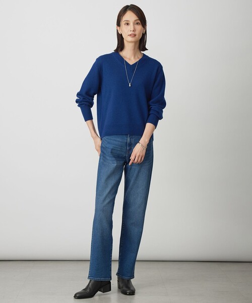 J.PRESS Ladies（J.プレス レディス）の「CASHBIT NEO Vネック ニット（ニット/セーター・レディース・ライトグレー系/ブルー系/イエロー系/ピンク系/ブラウン系・SMALL）」の17枚目の写真