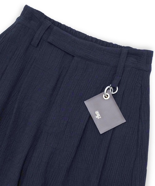 Dhruv Kapoor(ドゥルーフ・カプール)の「【Dhruv Kapoor】 TEXTURED DRAPE PANTS(その他パンツ・メンズ・ネイビー・SMALL)」の2枚目の写真