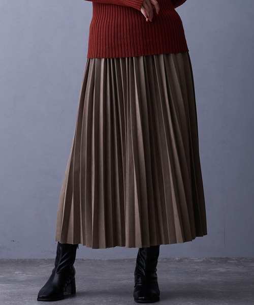 NICOLE white（ニコルホワイト）の「スエード調プリーツスカート（スカート・レディース・アイボリー/スミクロ/ベージュ・FREE）」の3枚目の写真