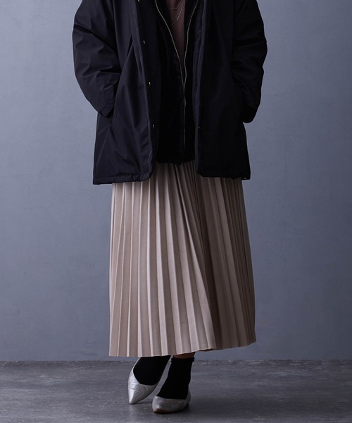 NICOLE white（ニコルホワイト）の「スエード調プリーツスカート（スカート・レディース・アイボリー/スミクロ/ベージュ・FREE）」の19枚目の写真
