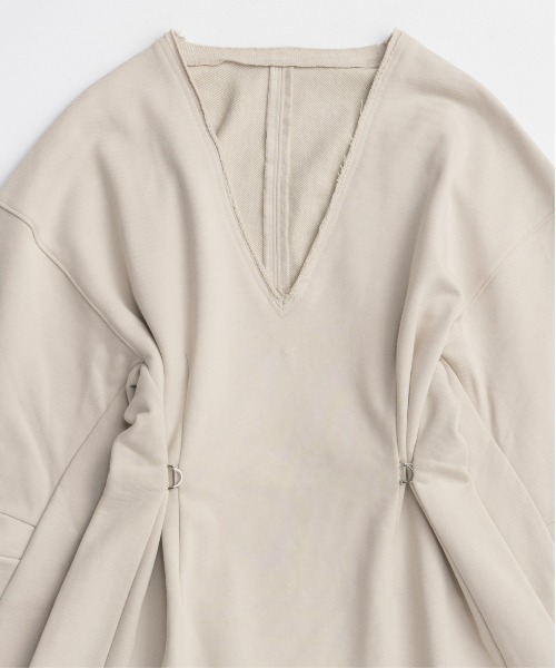MAISON SPECIAL(メゾンスペシャル)の「V-neck Cocoon Sleeve Tops / Vネックコクーンスリーブトップス(Tシャツ/カットソー・レディース・ブラック/レッド/ライトグレー・FREE)」の8枚目の写真