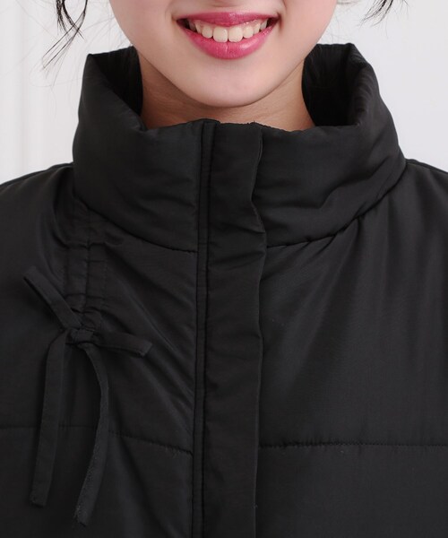 PINK-latte（ピンクラテ）の「中綿リボンベスト（その他アウター・キッズ・ブラック・13/14/15 /16）」の9枚目の写真