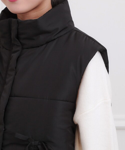 PINK-latte（ピンクラテ）の「中綿リボンベスト（その他アウター・キッズ・ブラック・13/14/15 /16）」の10枚目の写真