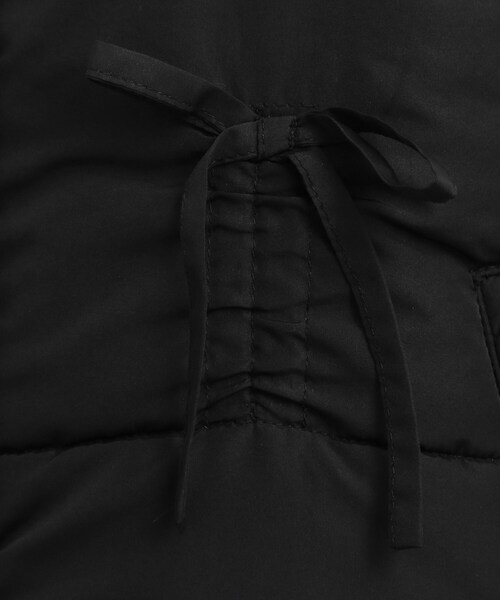 PINK-latte（ピンクラテ）の「中綿リボンベスト（その他アウター・キッズ・ブラック・13/14/15 /16）」の5枚目の写真