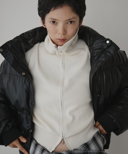 VION(ヴィオン)の「ジップアップハイネックニット / Zip Up HighNeck Knit(ニット/セーター・レディース・オフホワイト/グレー/ネイビー・FREE)」の17枚目の写真